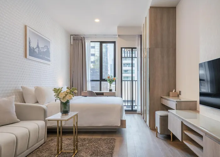 Hampton Phayathai Apartment
